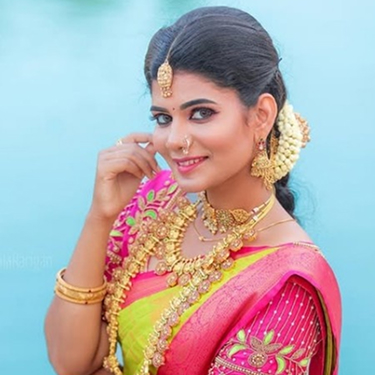 bridal matching outfit and jewelry