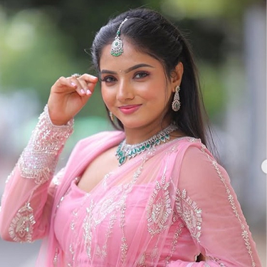 Bridal makeup with premium products