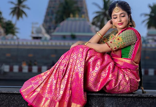 Kanjeevaram Saree Draping Guide for brides in Pondicherry and Tamil Nadu. Learn draping styles, tips, and bridal saree draping services.