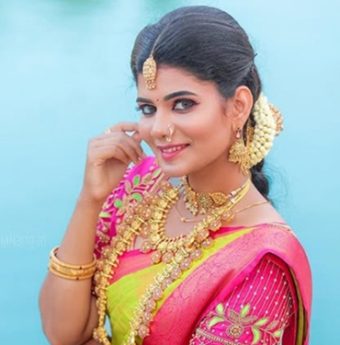 bridal matching outfit and jewelry